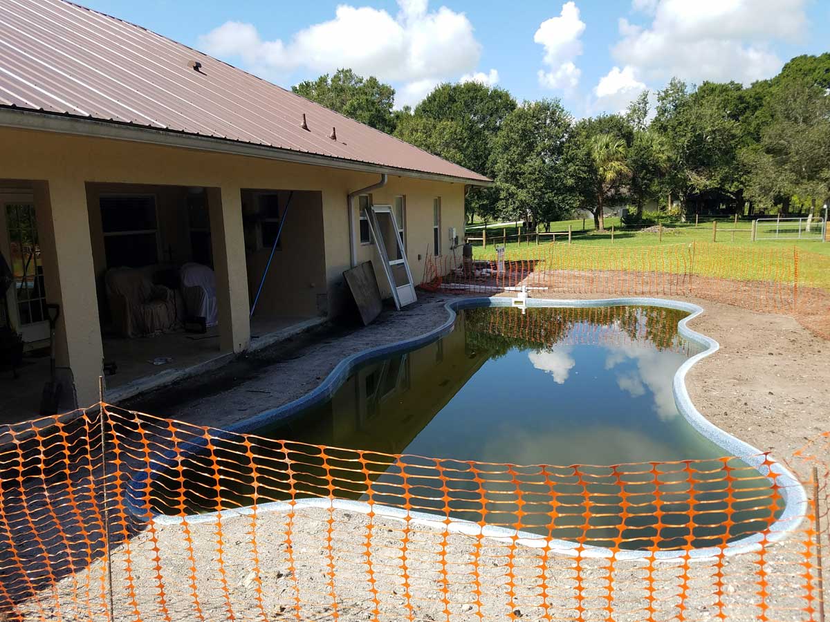 Refreshing Pools & Spas, INTL, LLC serving Central FL residents